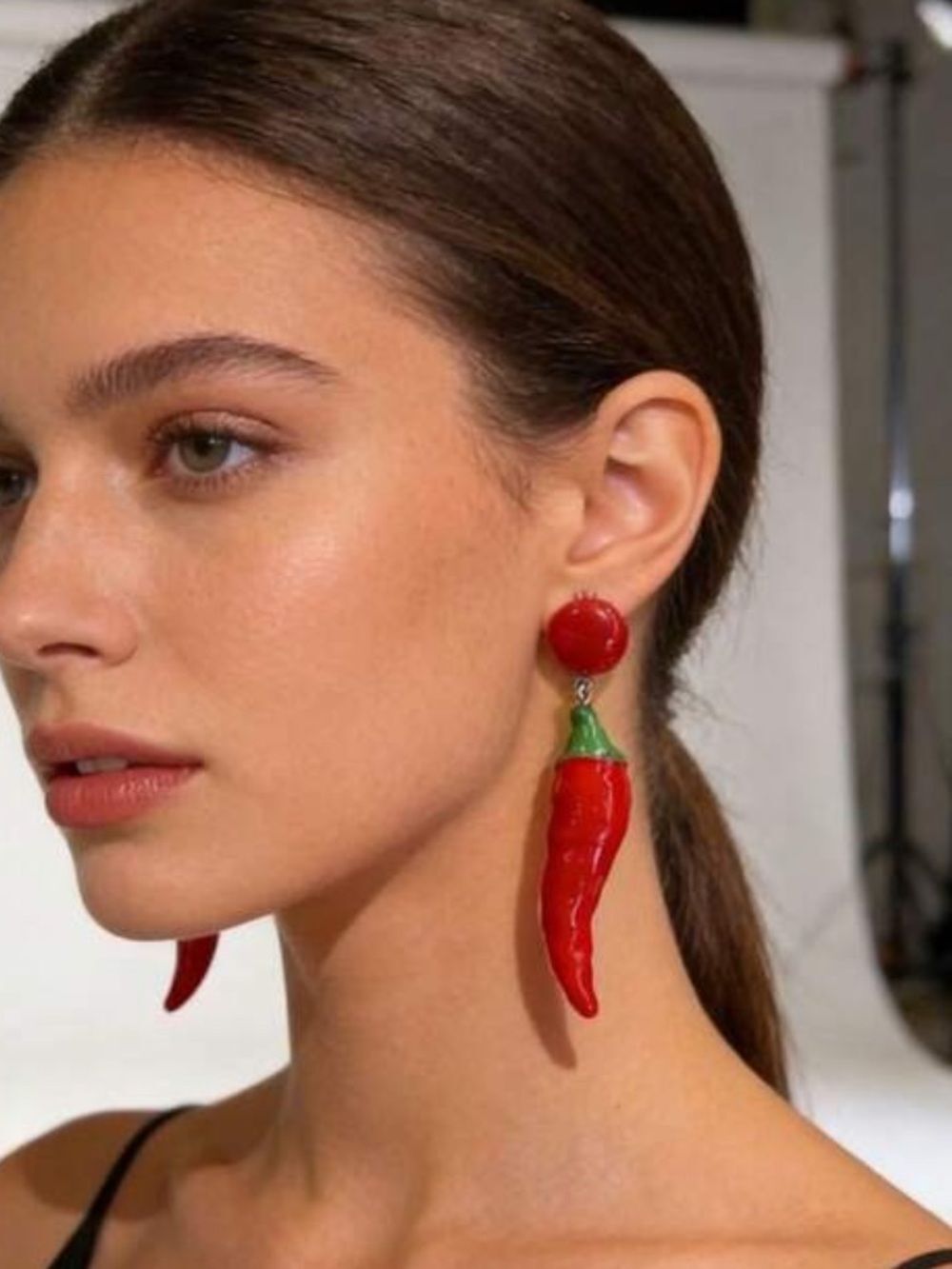 Red Chili Pepper Drop Earrings - Women Jewelry R 590